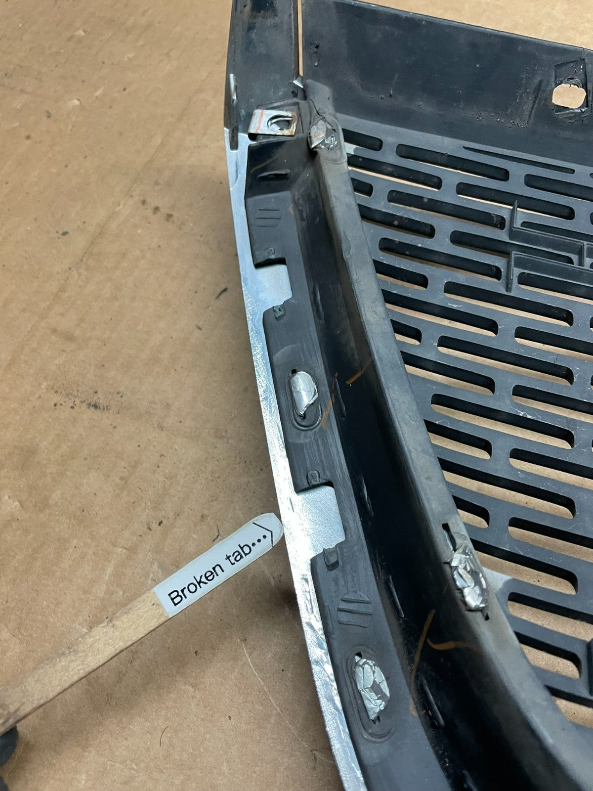 2007 to 2012 GMC Acadia Front Upper Grill Grille Oem aa9039 DG9