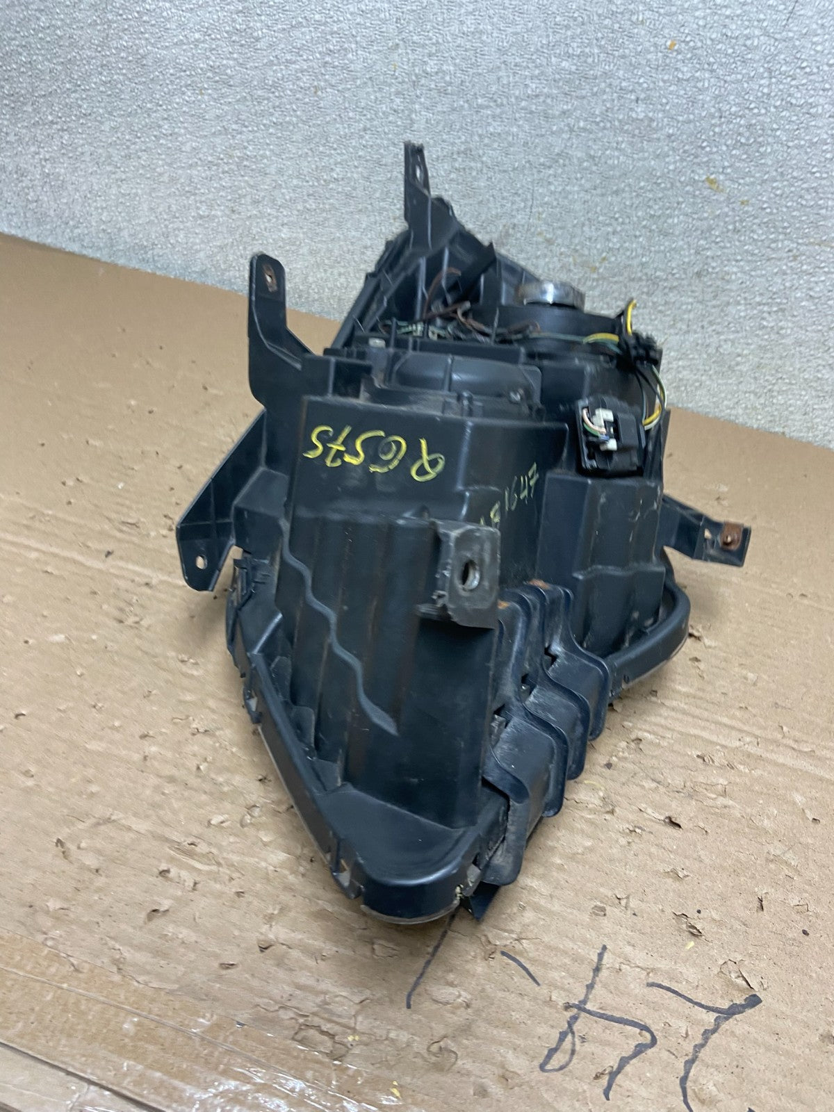 2010-2015 Chevrolet Equinox Right Passenger Halogen Projector Headlight AB16478