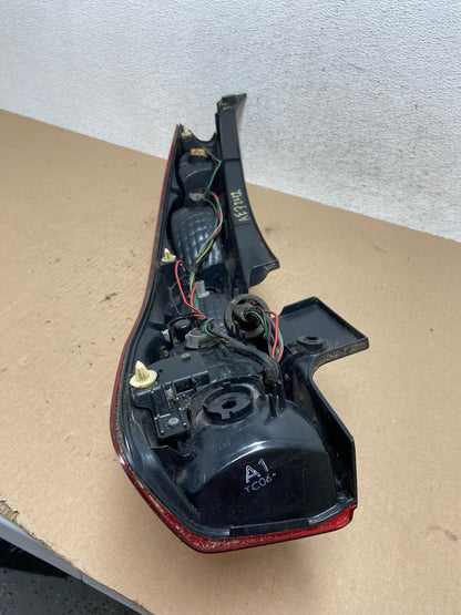 2005 to 2006 Honda Cr-v Crv Right Passenger Side Tail Light AE7242 LK5