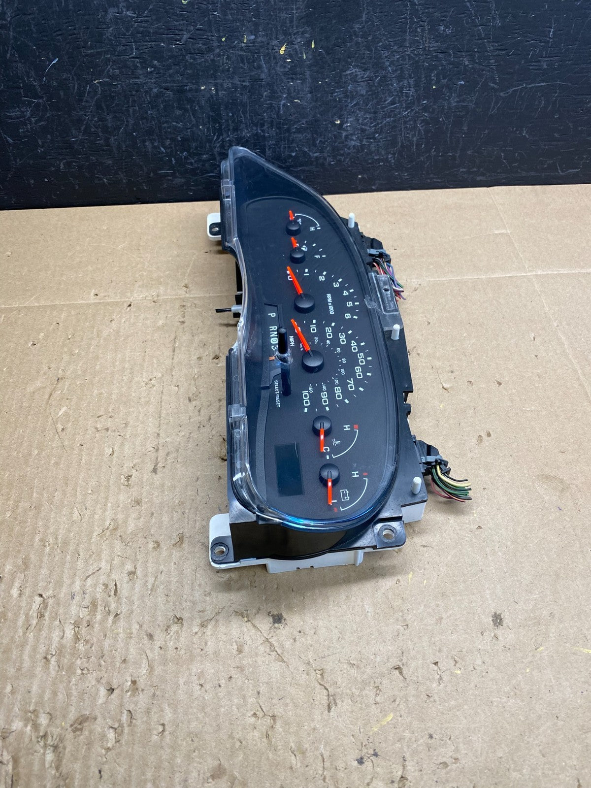 2006 Ford E350 Gauge Speedometer Cluster AC6684 DG2