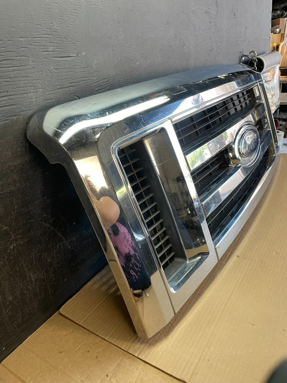 2008 to 2014 Ford Econoline E150 E250 Front Upper Chrome Grill Grille AE8666 DG2