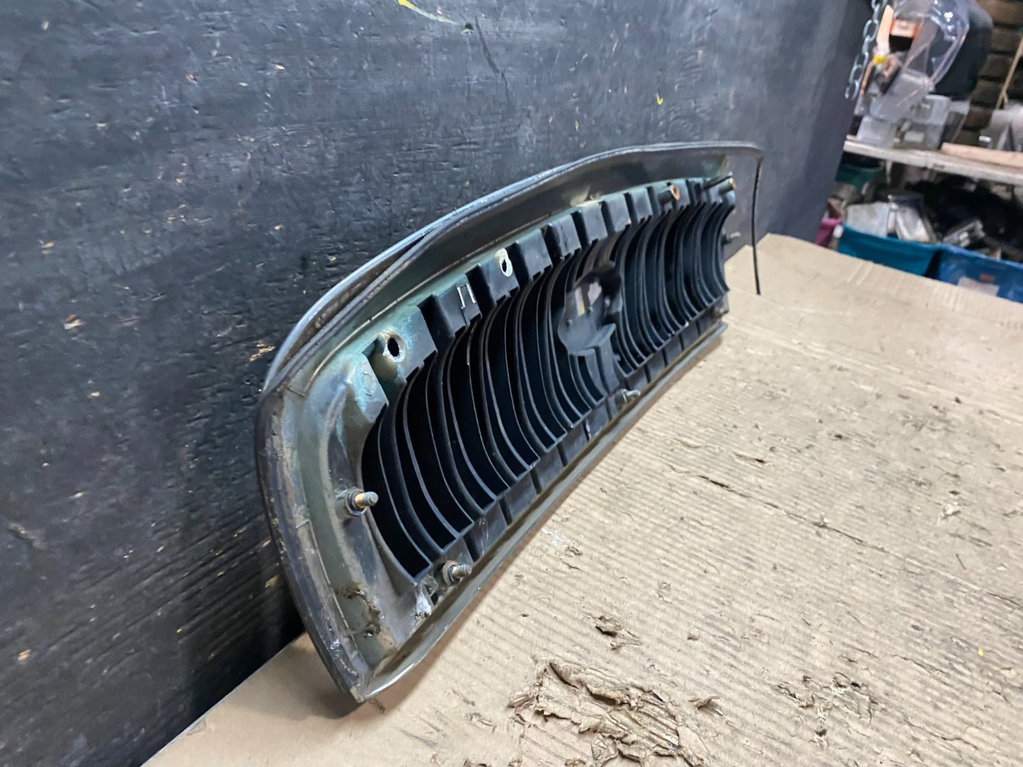 2001 to 2005 Hyundai Sonata Front Upper Grille Grill Bumper V4329 OEM GD10