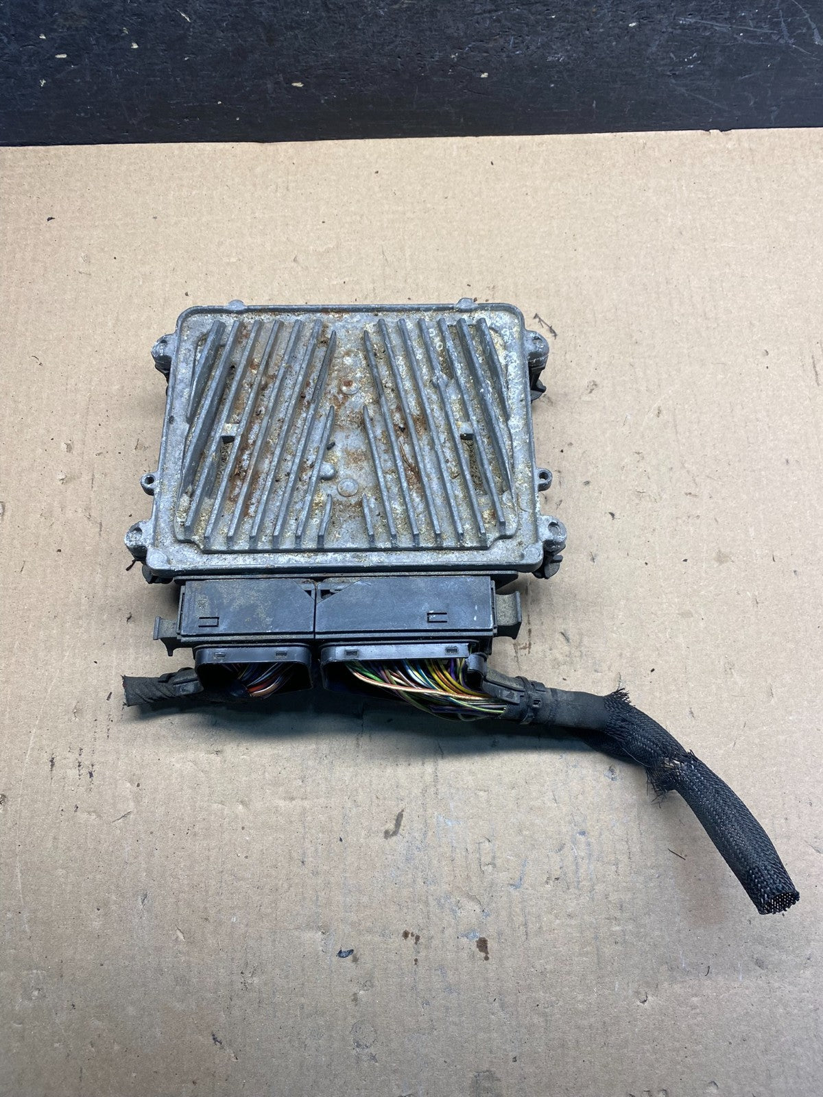 2008 to 2012 Mercedes C300 E350 Engine Computer Module ECM ECU ah4645DG1