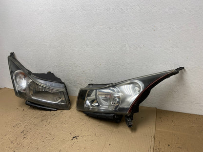 2011 to 2015 Chevrolet Cruze Halogen Left+Right Set Headlights AF7098 DW1
