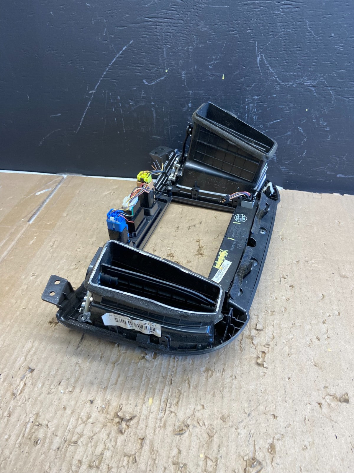 2007 to 2012 Hyundai Santa Fe Center Air Vent A/C Clock Bezel Trim OEM AB5876 DG6