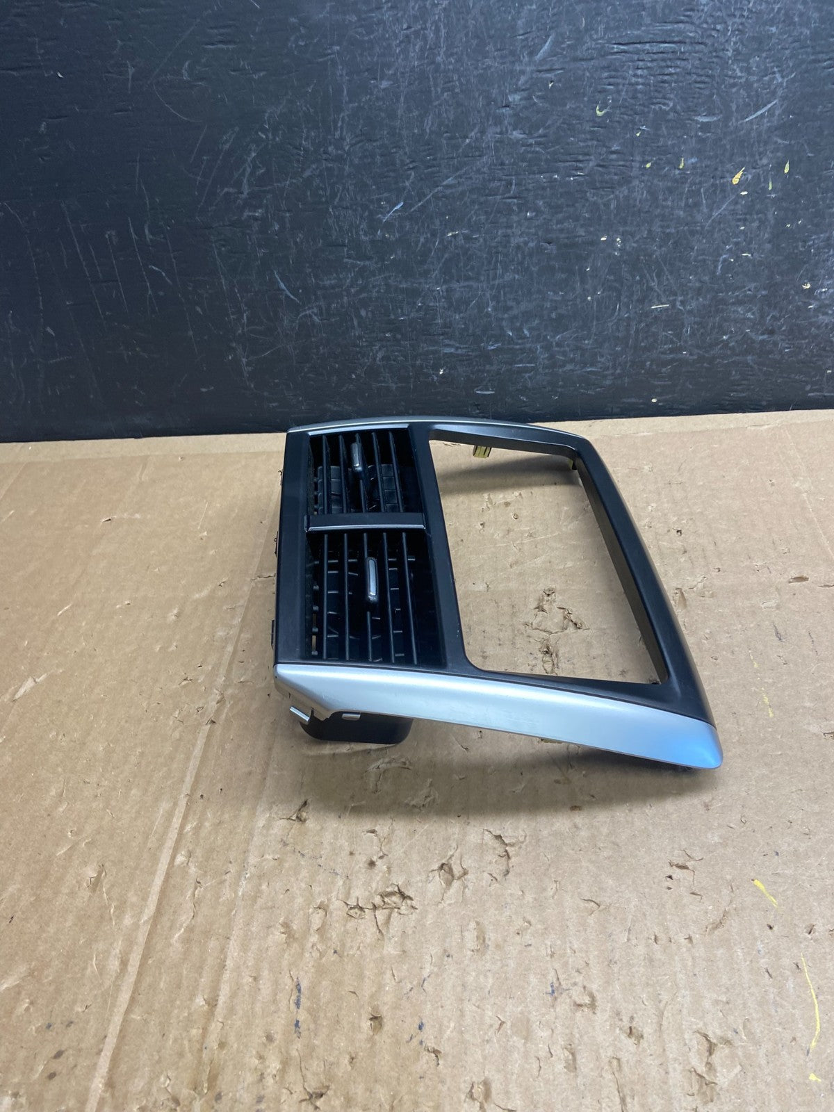 2009 to 2013 Subaru Forester Dash Radio Trim Bezel Center Vent AD6856 DG2
