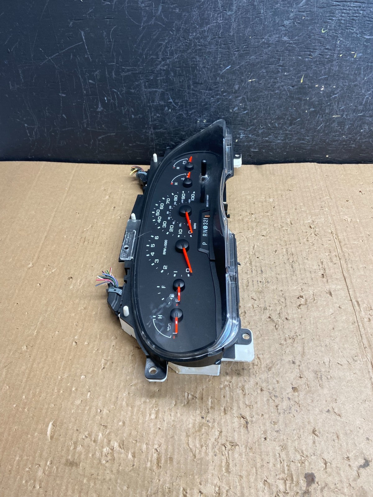 2006 Ford E350 Gauge Speedometer Cluster AE4313 DW1