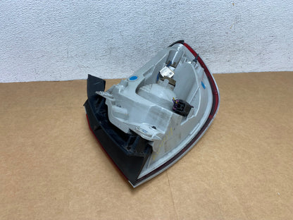2008 to 2012 Buick Enclave Left Driver Side Lh Tail Light AD4411 LK5