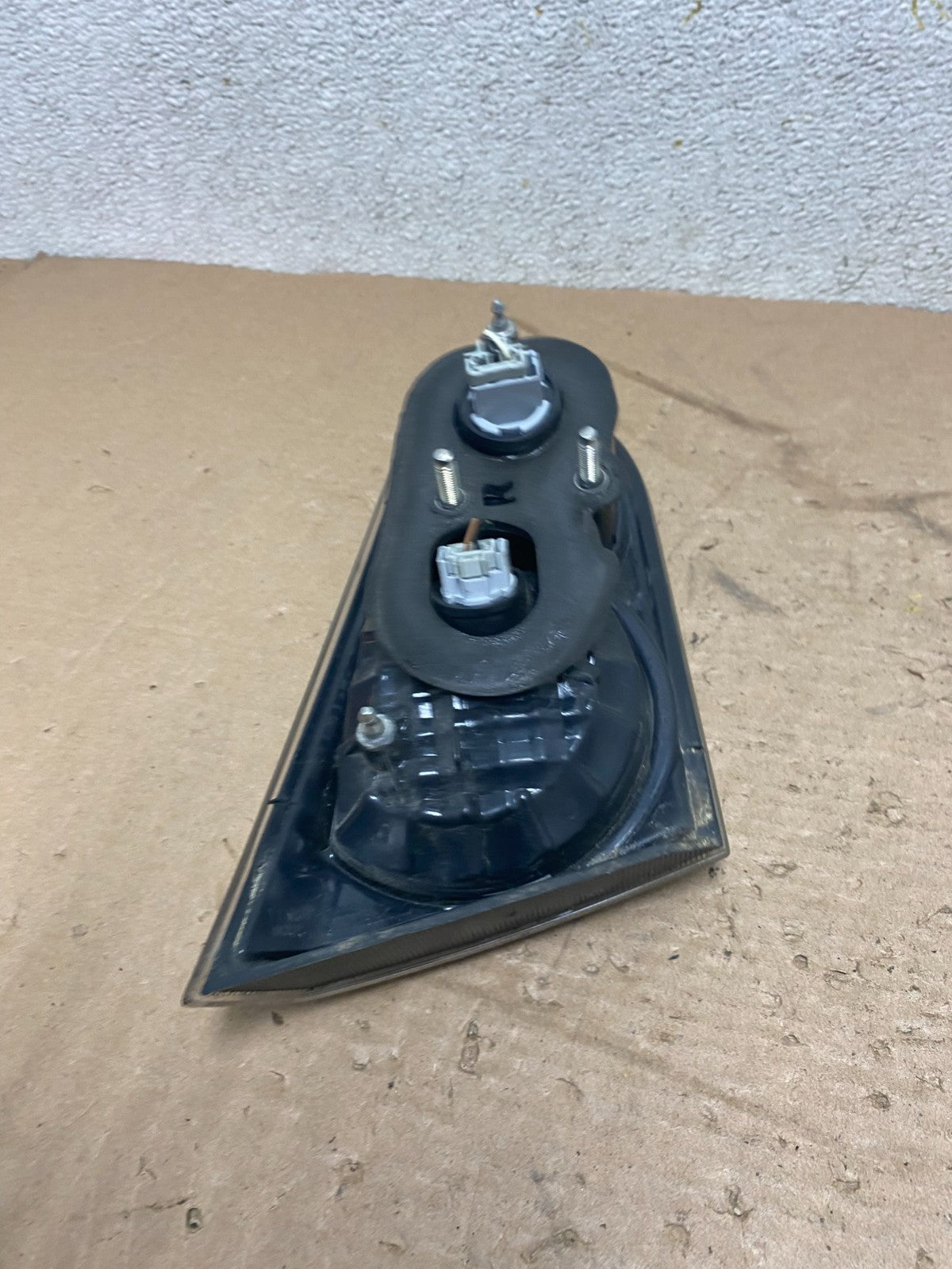 2008-2015 Mitsubishi Lancer Evo 10 X Right Passenger Inner Tail Light O9219 DW6