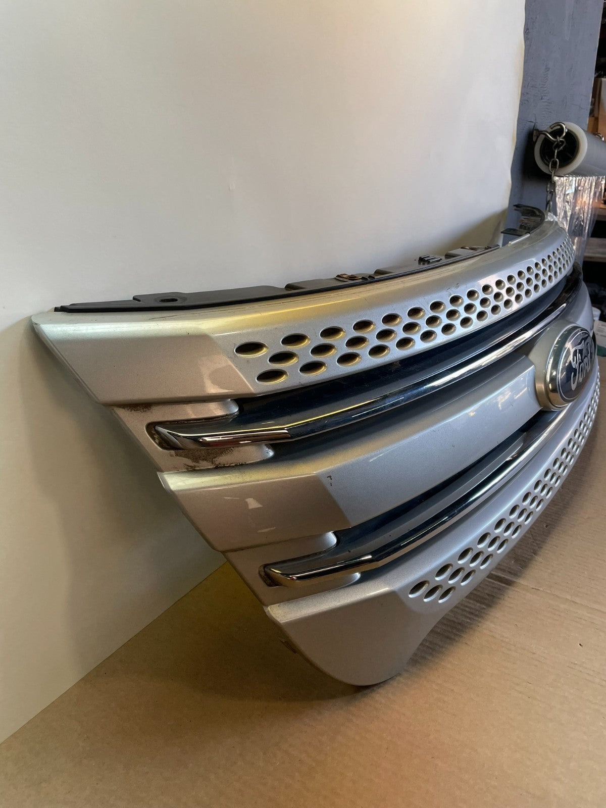 2011 to 2015 Ford Explorer Upper Front Grill Grille AF5448 DW2