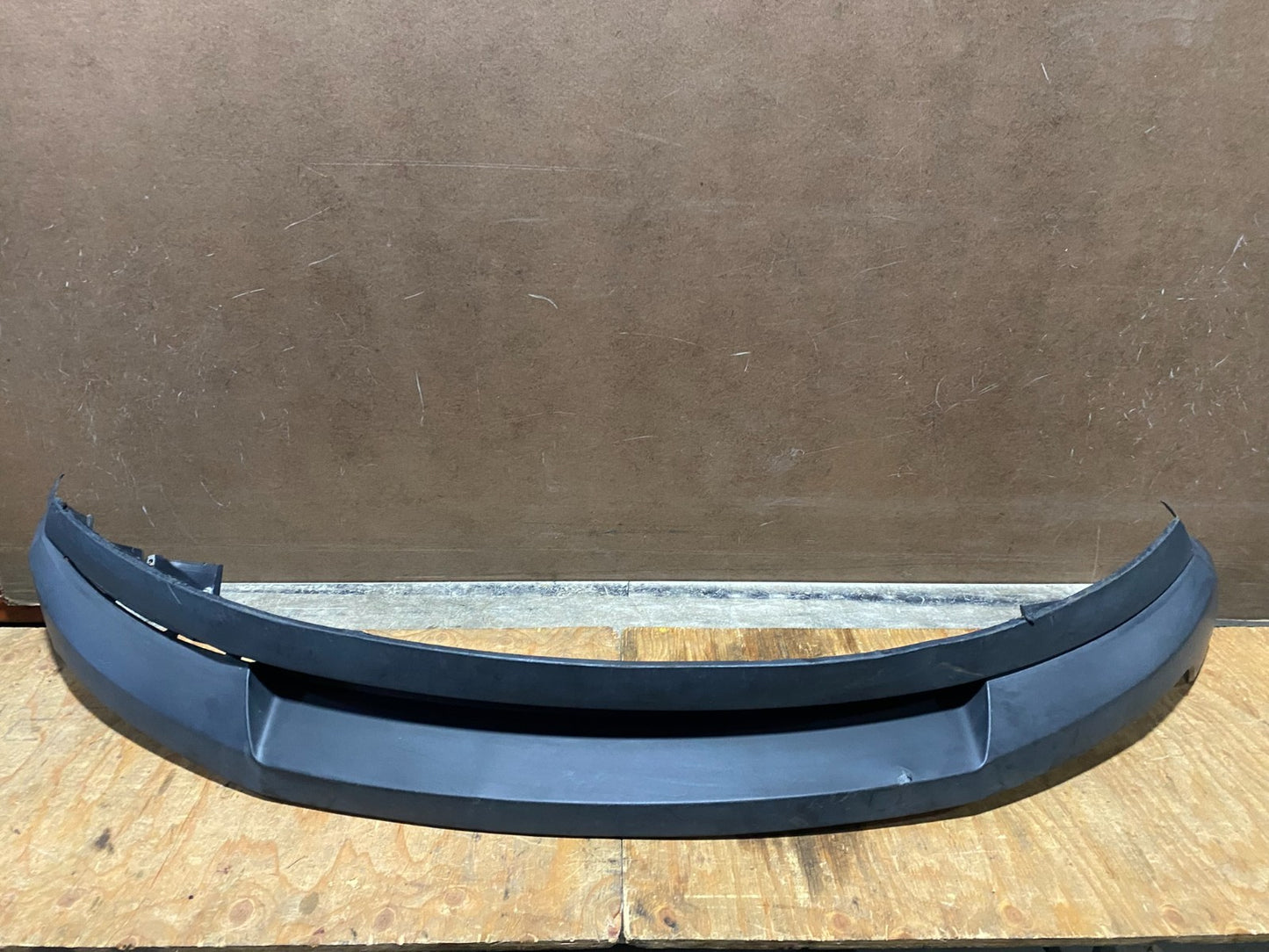 2013 to 2016 GMC Acadia Front Lower Bumper Cover 20982396 Z5977 PS0