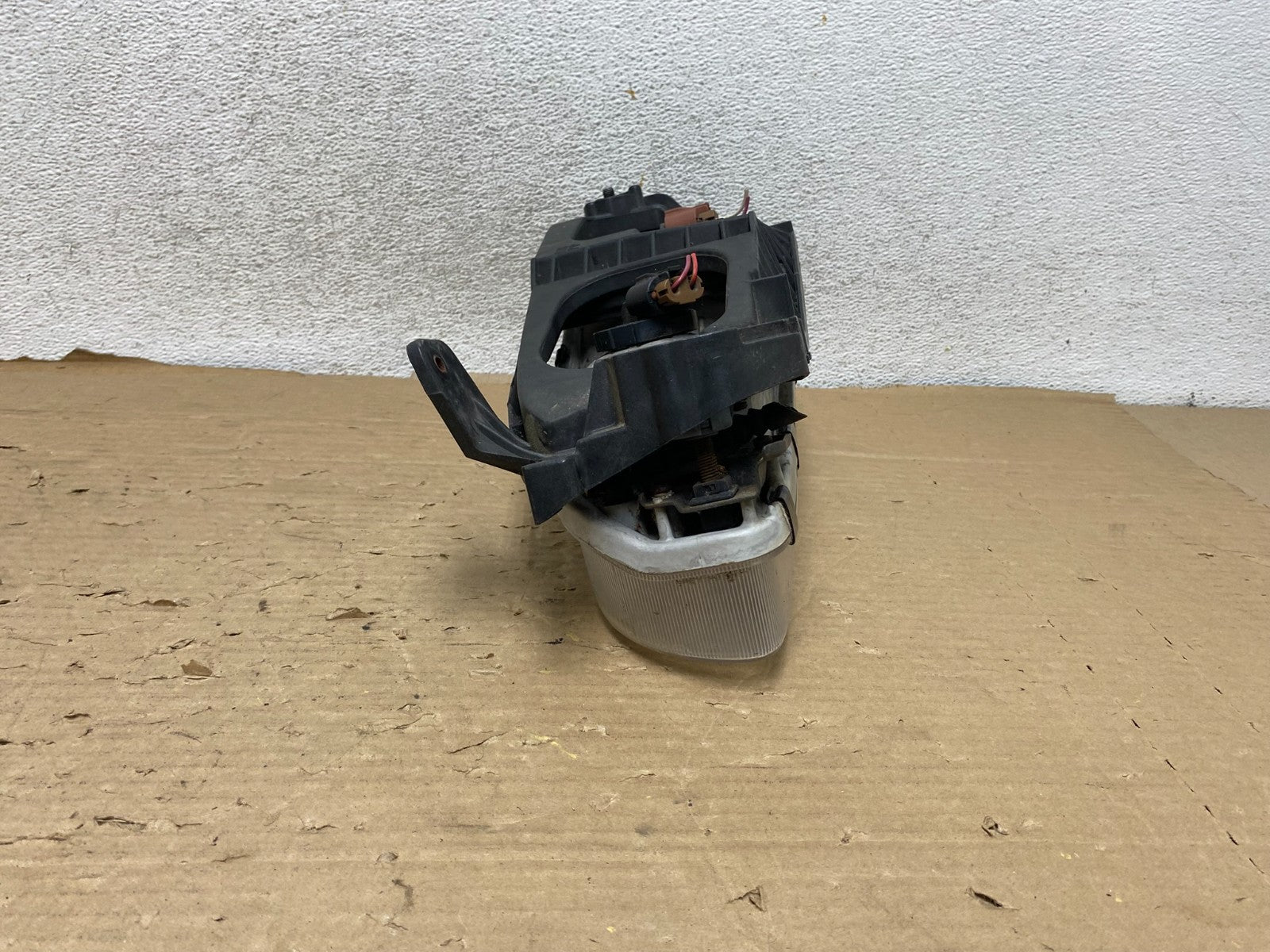 1993 to 1997 Geo Prizm Right Passenger RH Side Headlight AG8326 DW6