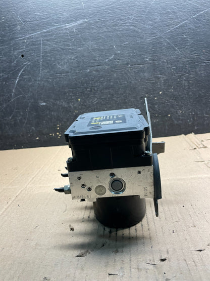 2007 2008 BMW 135i ABS Anti Lock Brake Pump 6784766-01 v1981 DG3