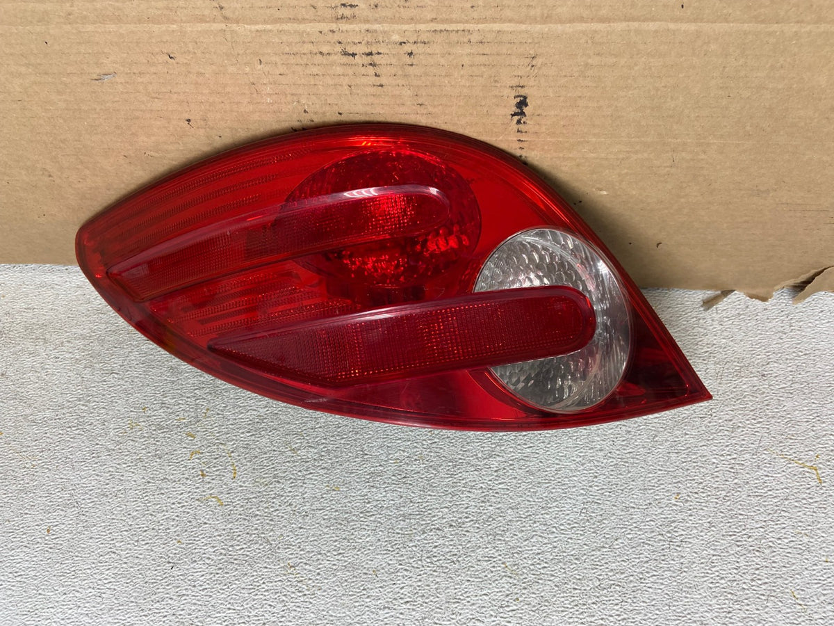 2006 to 2010 Mercedes W251 R-Class Left Driver LH Side Tail Light AH4025 LK0