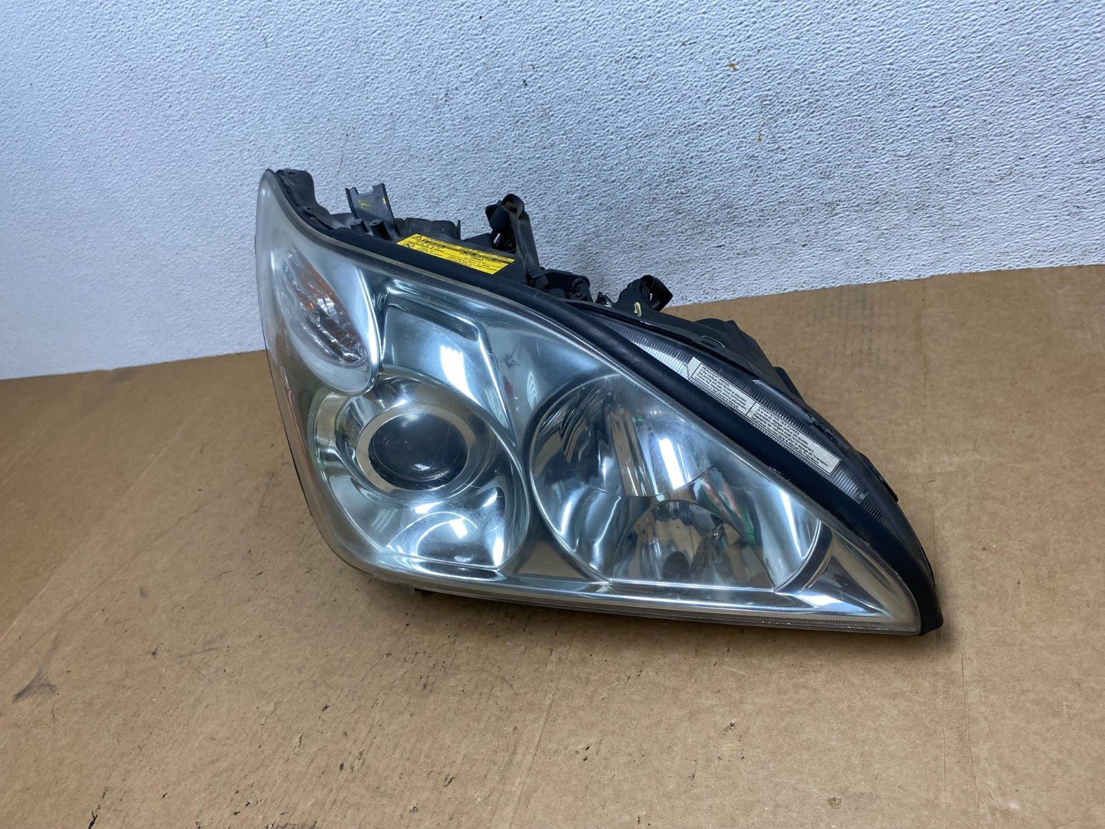 2004 - 2009 Lexus RX330 RX350 Xenon Right Passenger Side Headlight AE3236 DW1