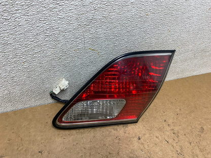 2002 2003 2004 Lexus Es300 Es330 Right Passenger Inner Tail Light Oem T0727 DW2