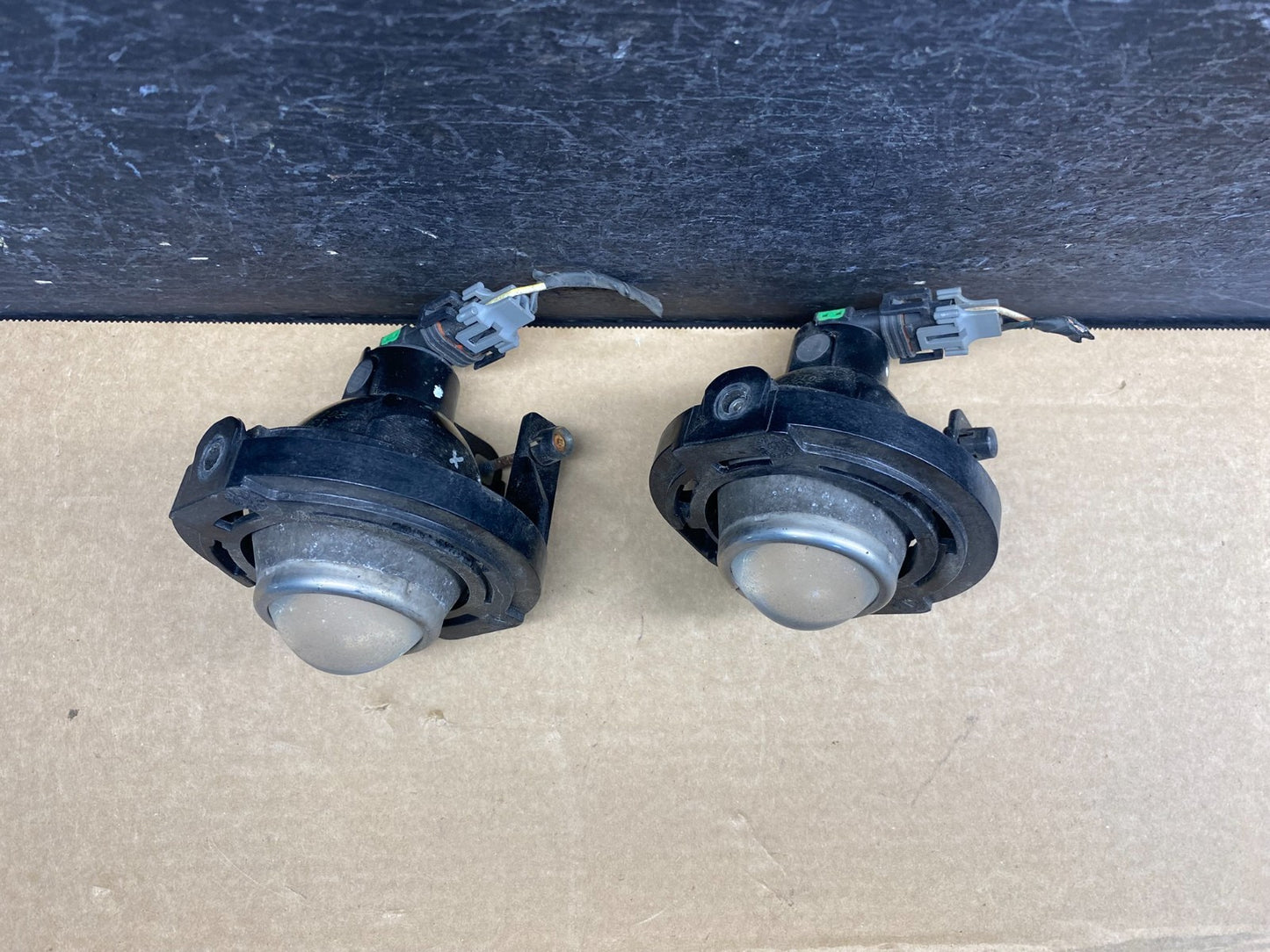 2011+ Chrysler Dodge Jeep Cherokee Pair Fog Lights Lamps AF68741