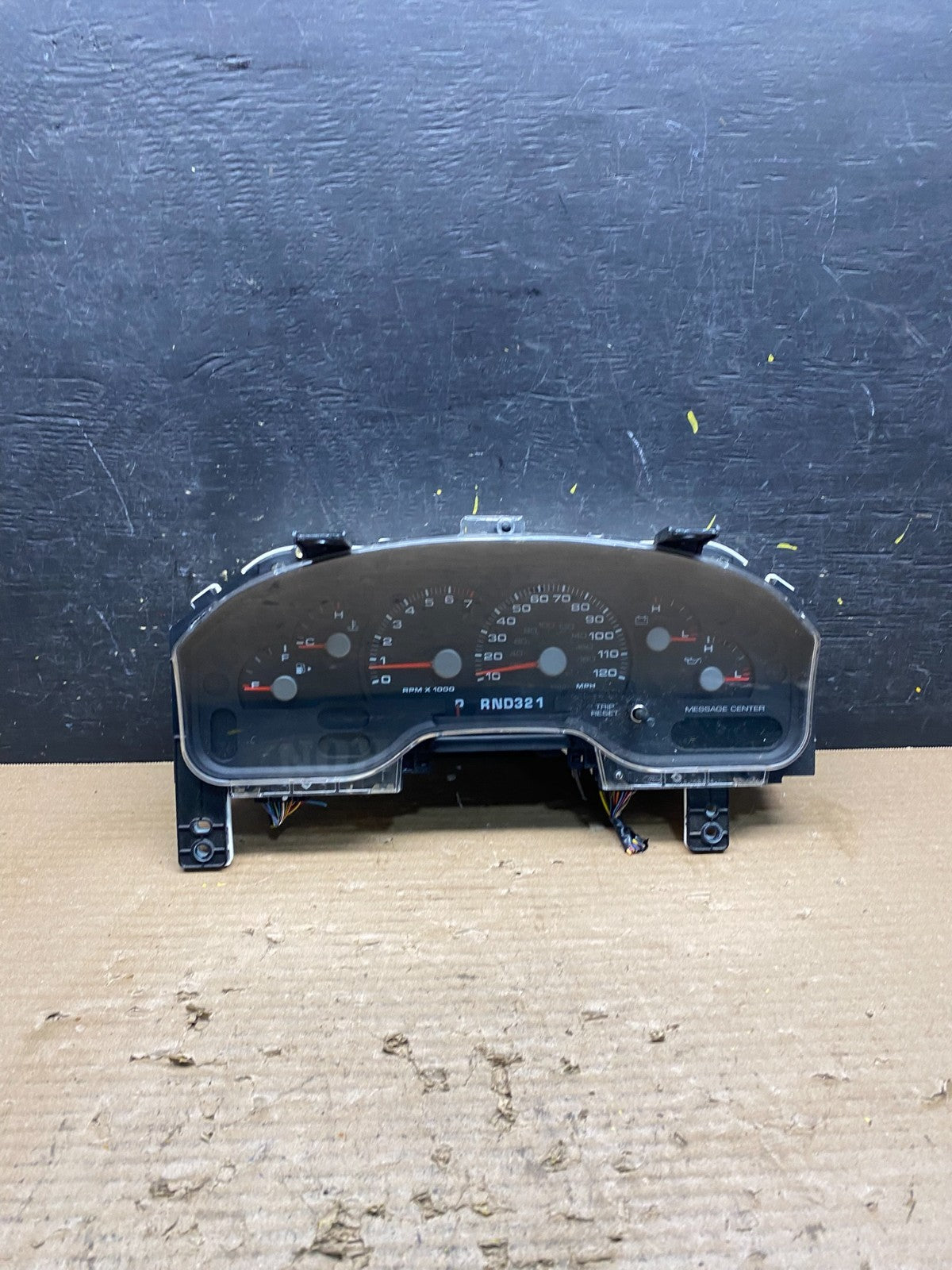 2004 2005 Ford Explorer Speedometer Cluster Gauge Oem S6193 DG0