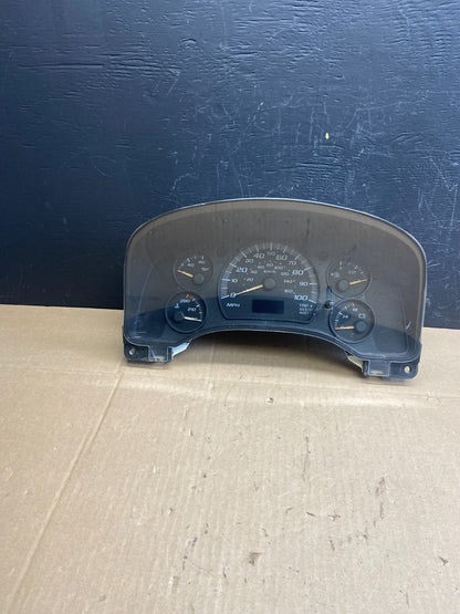 2004 to 2007 Chevrolet Express Speedometer Cluster Gauge OEM  AB9382 DG0