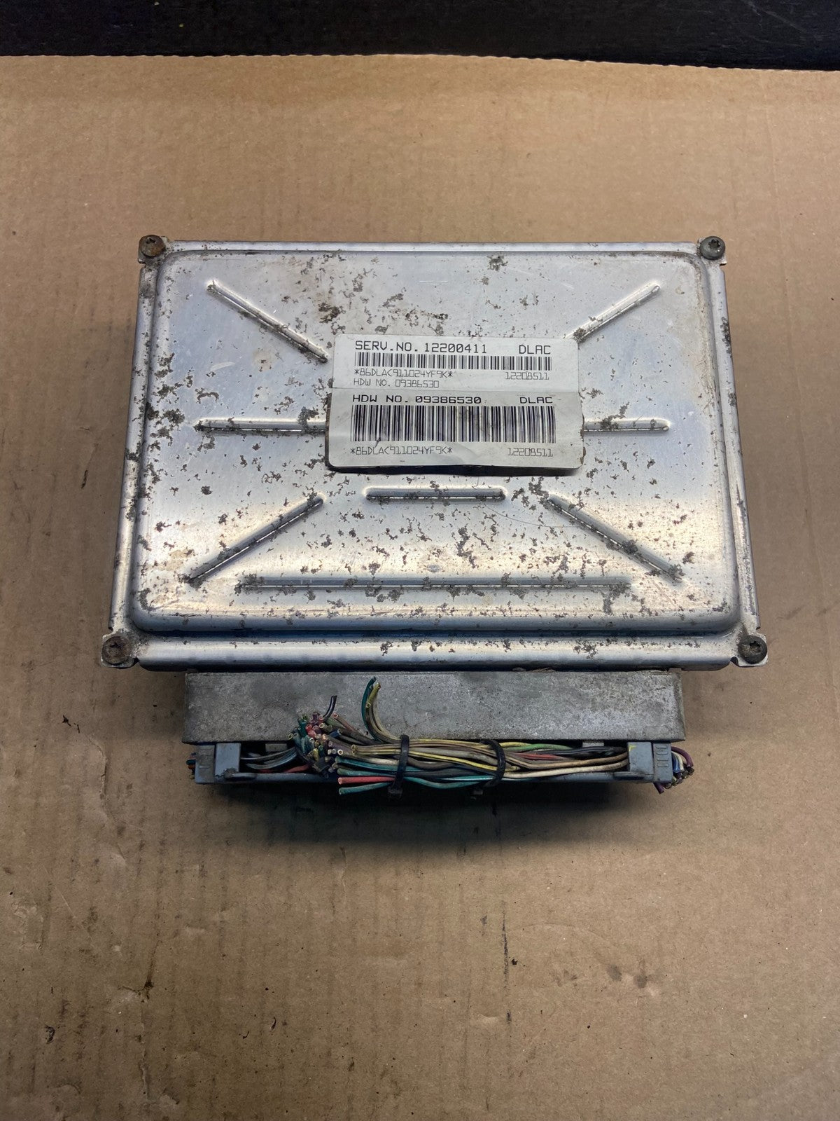 2001-2002 Silverado Tahoe Engine Computer Module 12200411 ECM ECU af9230 DG0