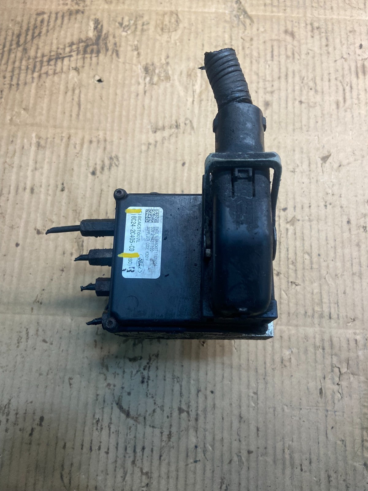 2011 - 2014 Ford E250 E350 Van  ABS Anti Lock Brake Pump Module Oem y4296 DG4