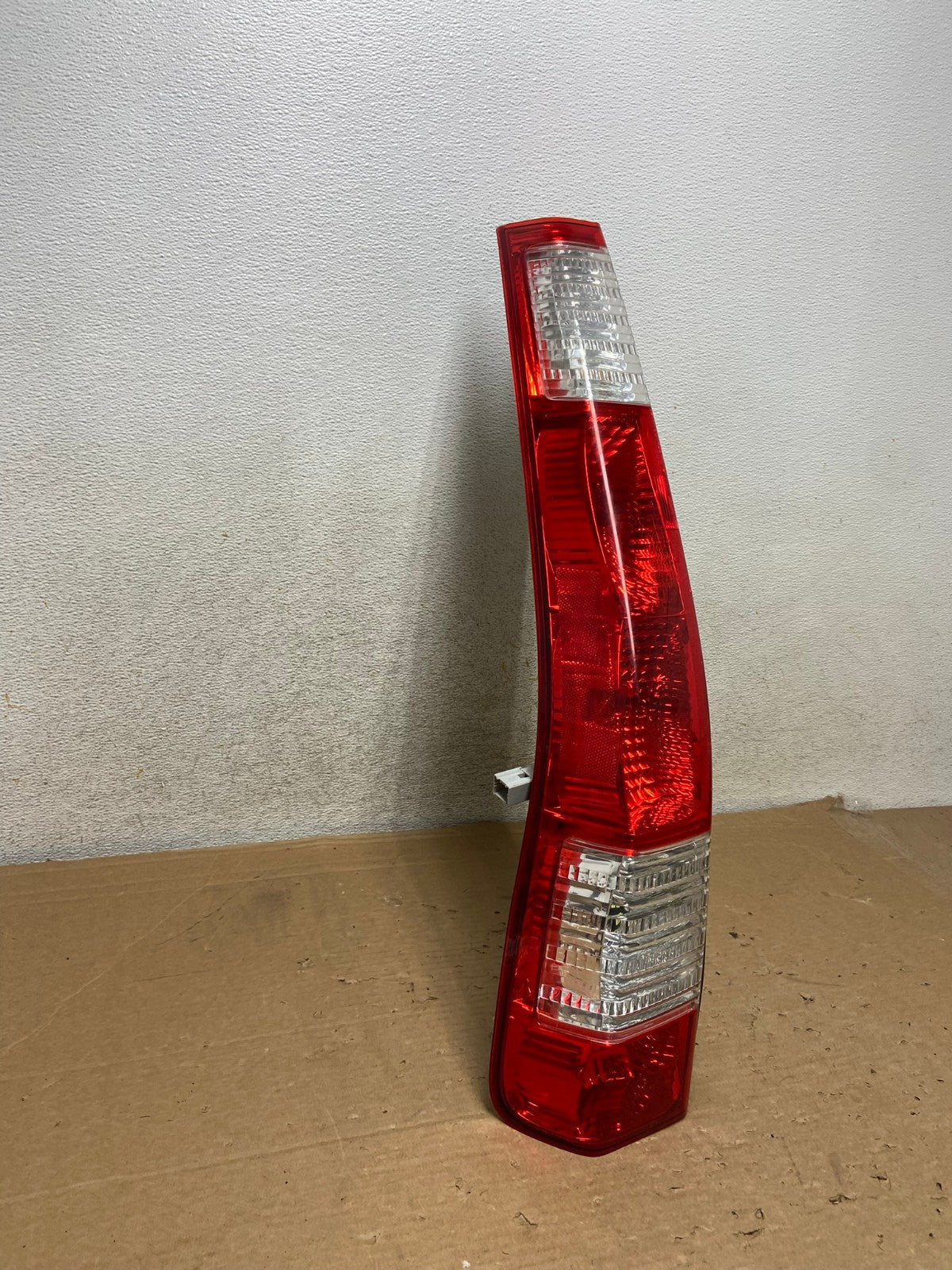 2005 to 2006 Honda Cr-v Crv Left Driver LH Tail Light AH8962 LK1