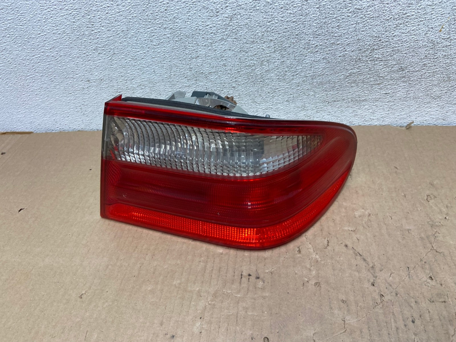 2000-2002 Mercedes-Benz E-CLASS E430 Right Passenger Side Tail Light AG8003 LK0