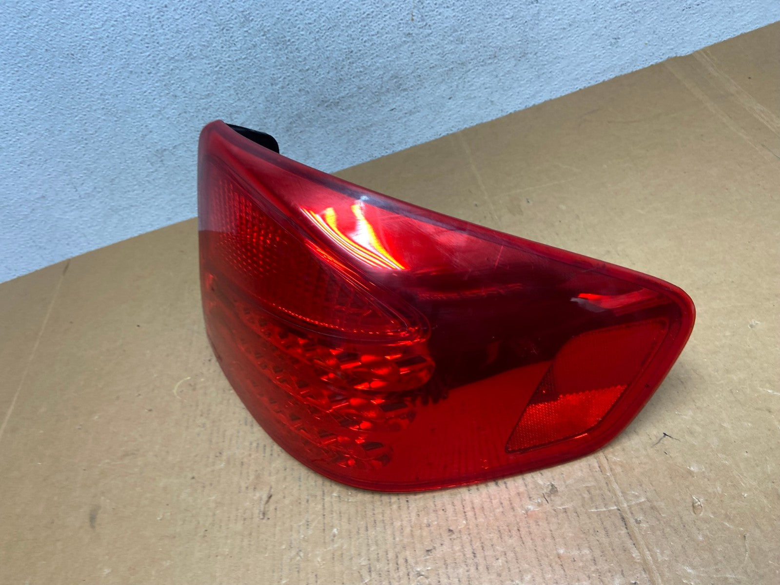 2003 to 2004 Infiniti G35 Right Passenger Rh Side Tail Light AD9296 LK1
