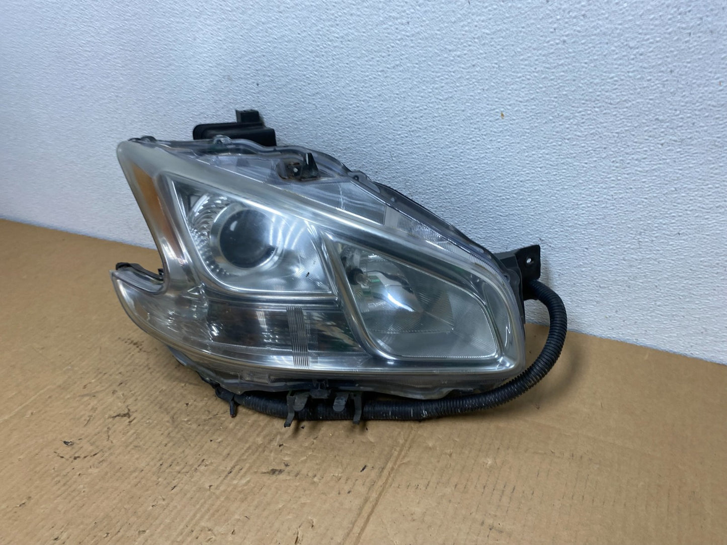 Halogen 2009-2014 Nissan Maxima Right Passenger Headlight AC7649 DW1
