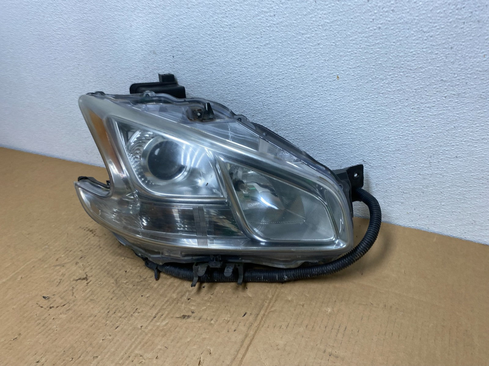 Halogen 2009-2014 Nissan Maxima Right Passenger Headlight AC7649 DW1