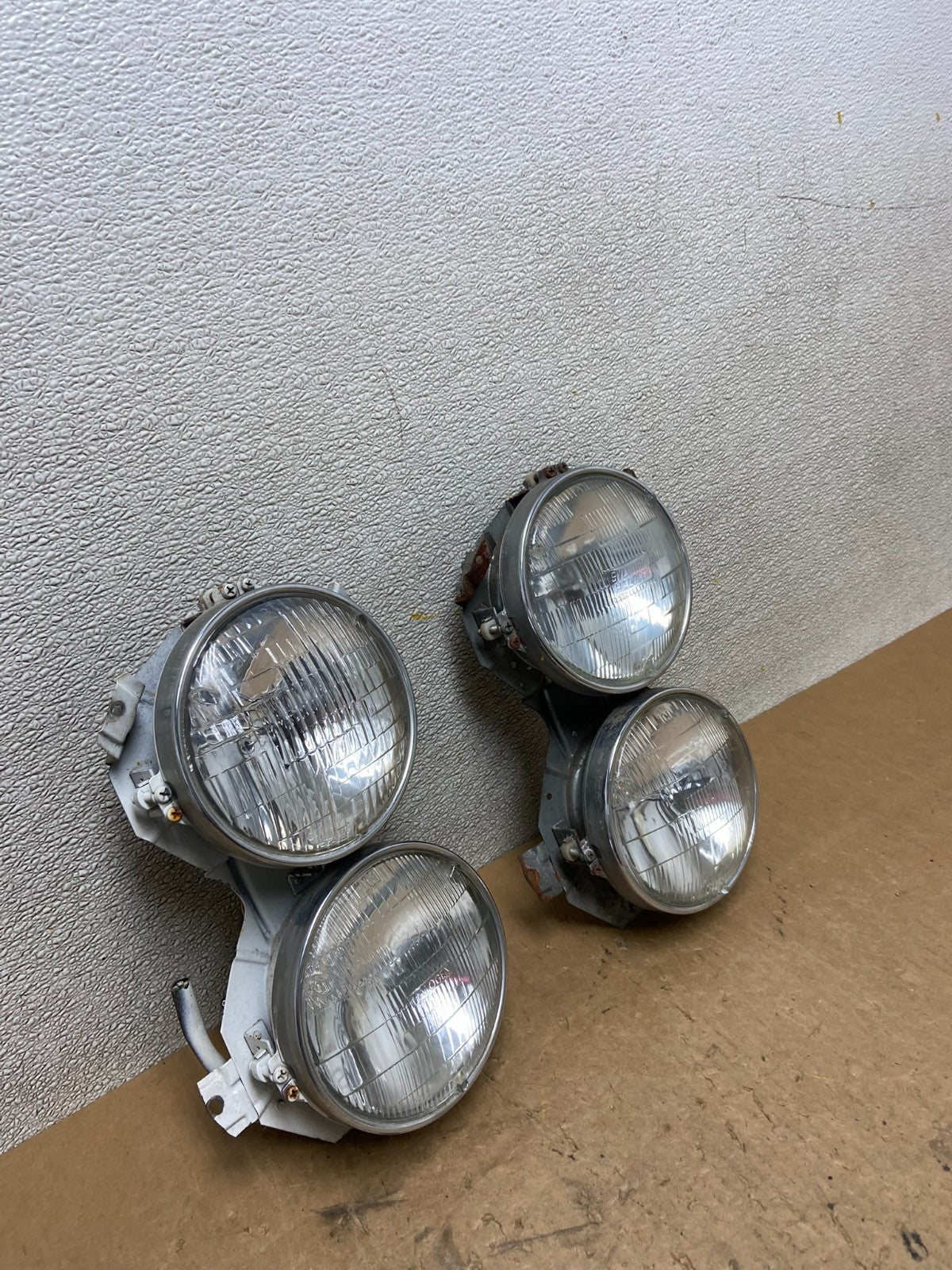 Mercedes 220SE 280SE W111 W108 W109 W112 Headlights Left+Right Z95242