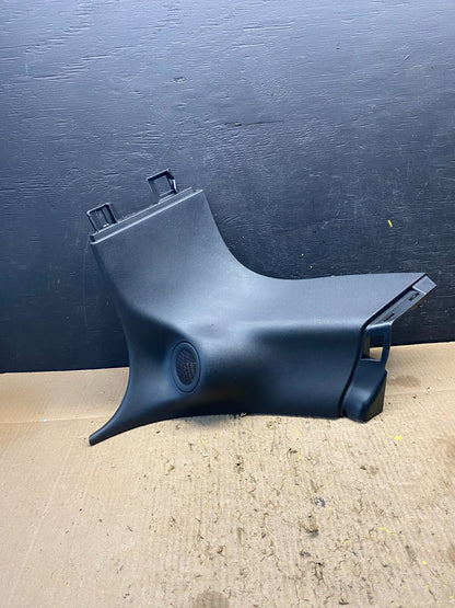 2016-2019 Jeep Grand Cherokee Rear Right Quarter Pilar Cover Trim Panel N0501 DG0