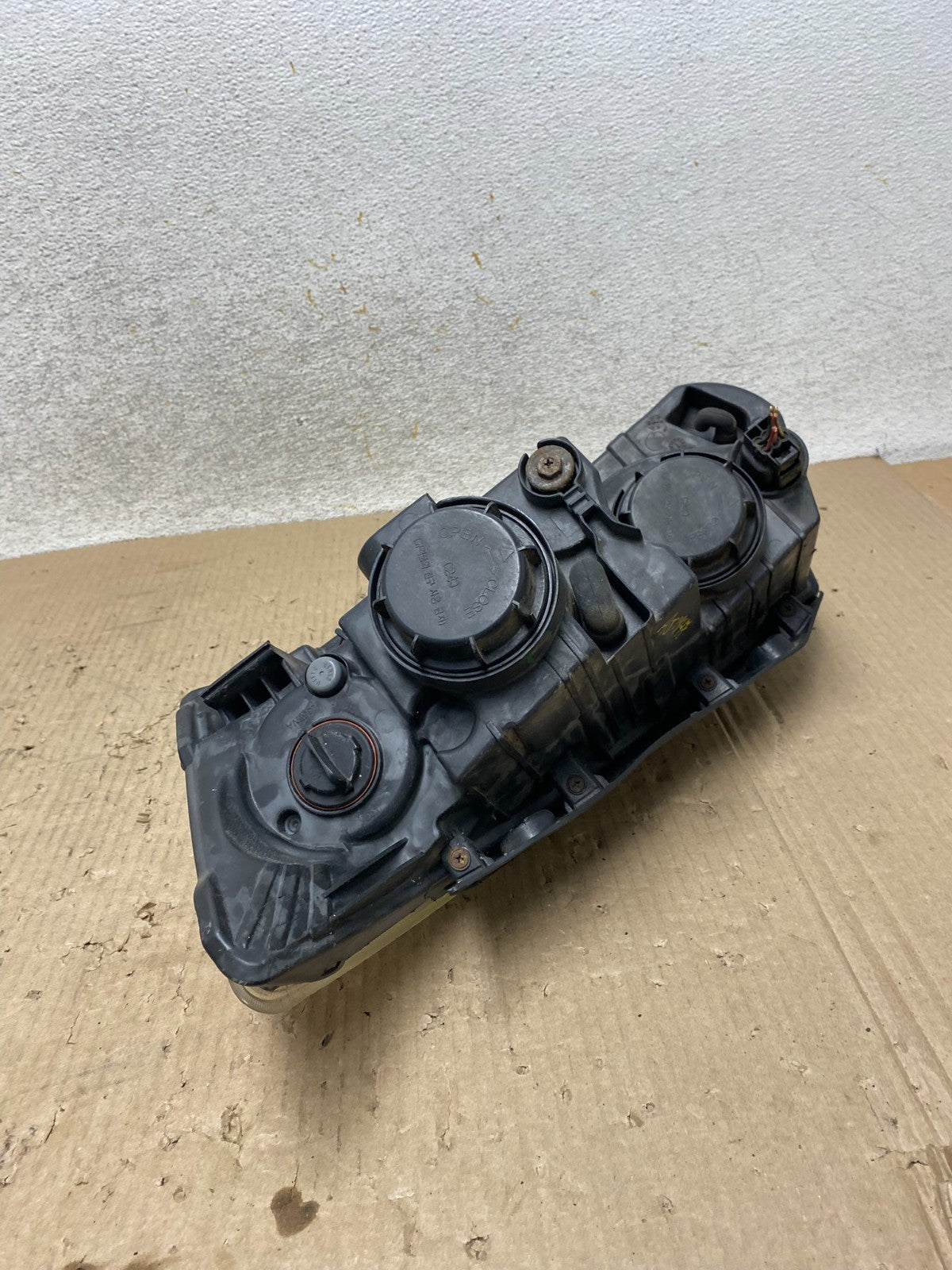 2009 to 2010 Hyundai Sonata Right Passenger RH Side Headlight Halogen AJ1847 LK6