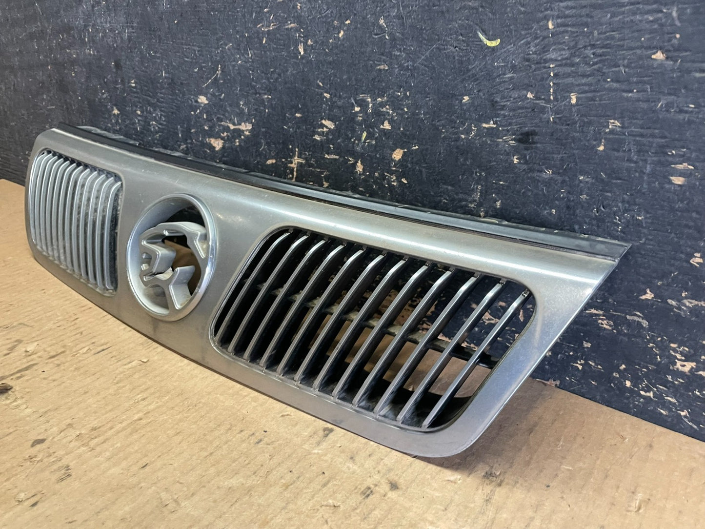 1991 1992 1993 Mercury Cougar Front Upper Grille Grill aa5946 DG2