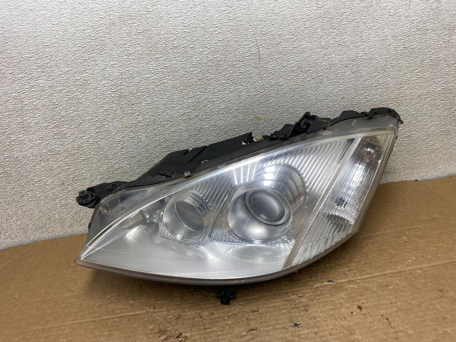 2007 to 2009 Bi-Xenon HID Mercedes S-Class Left Driver Side Headlight Z3035 PS0