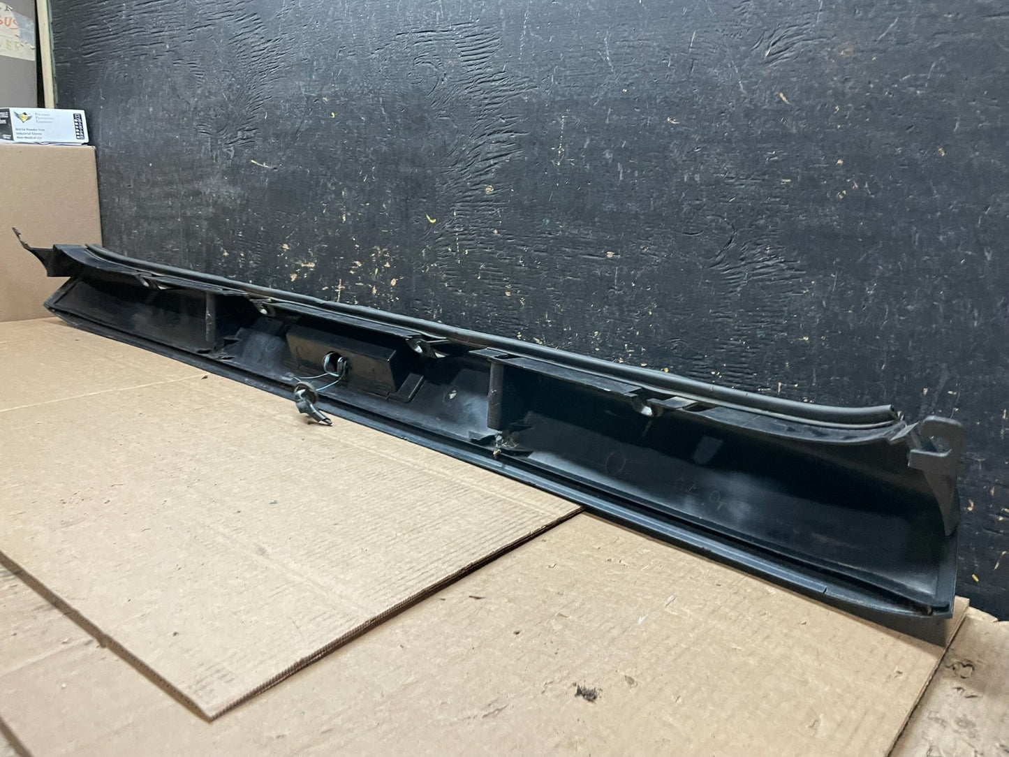 2003 to 2020 Chevrolet Express 3rd Third Brake Light Trim Spoiler Y9325 DG9