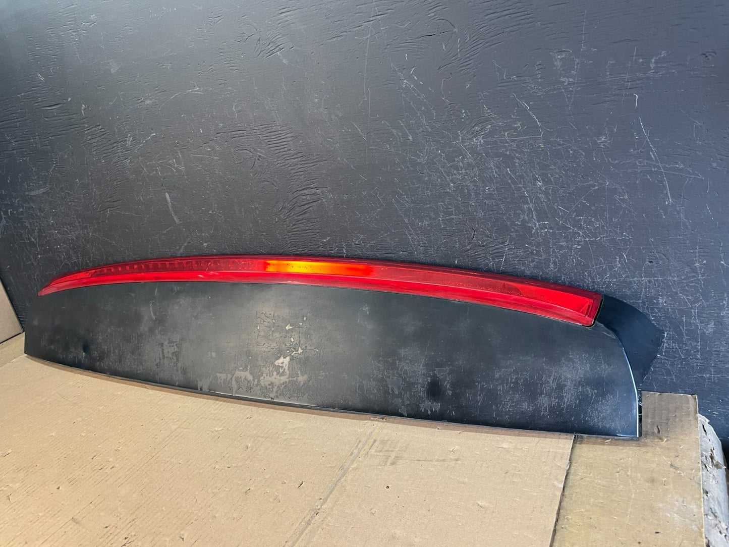 2007 - 2014 Cadillac Escalade Rear Upper Spoiler 3rd Third Brake Light AD8480 DG2