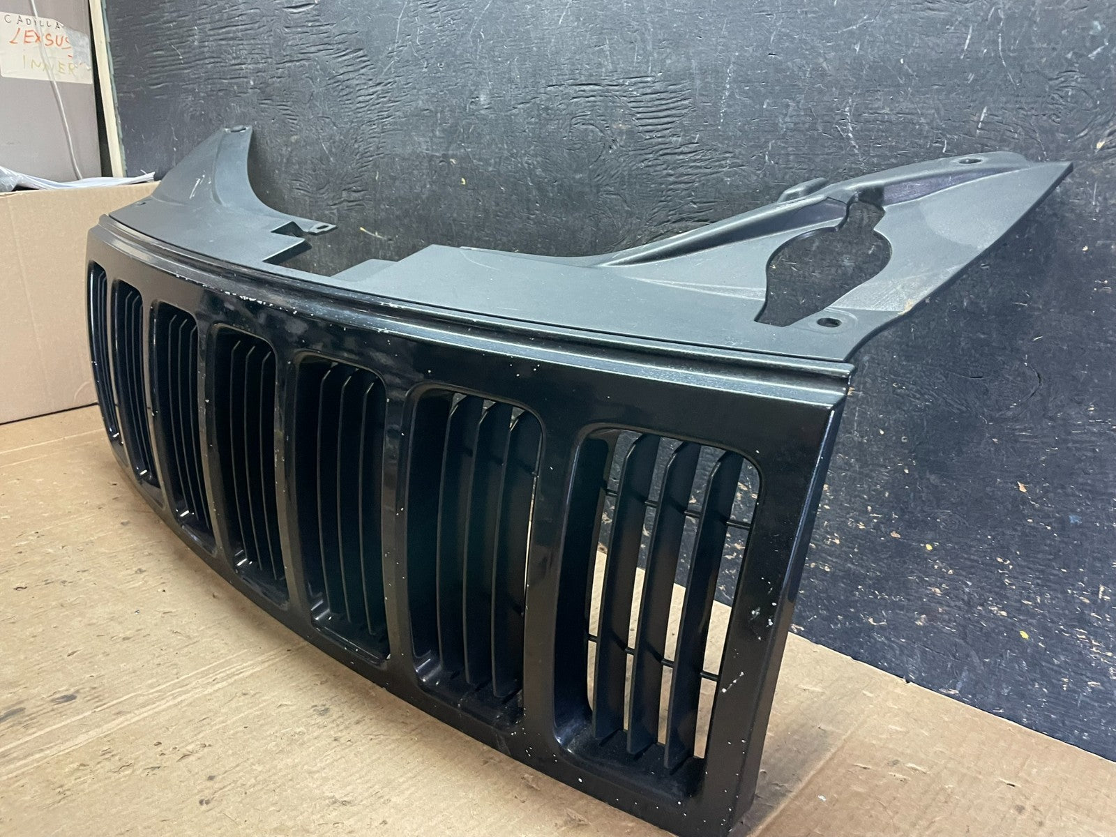 2008 2009 2010 Jeep Grand Cherokee Front Upper Grill Grille OEM Z8167 DG1