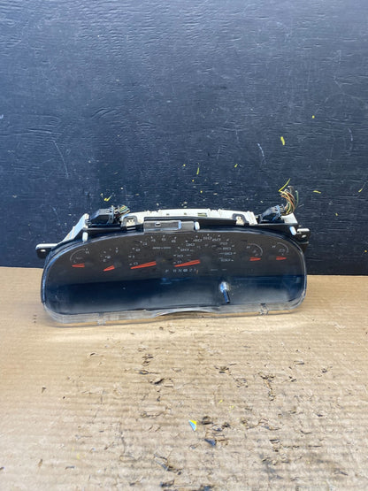 2006 Ford E350 Gauge Speedometer Cluster OEM s9014 DG0