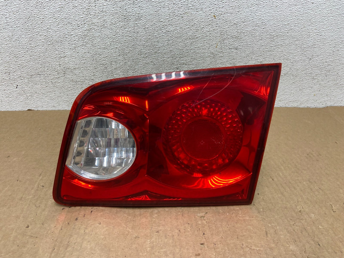 2006-2008 Kia Optima Right Passenger Rh Side Inner Tail Light AF9694 DG0