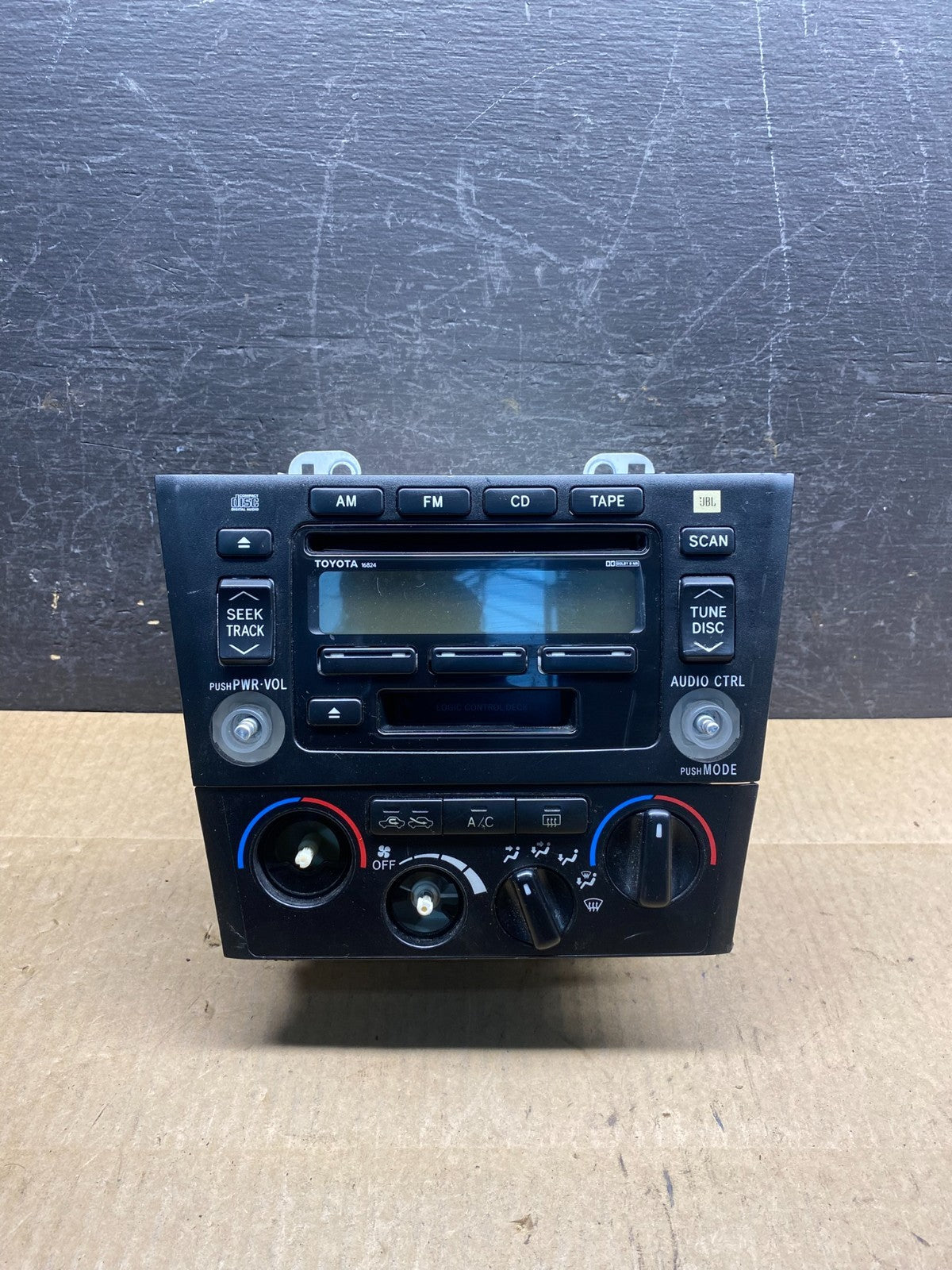 2000-2004 Toyota Avalon Radio Stereo 6 CD Tape Player Climate Control AG7319 DG0