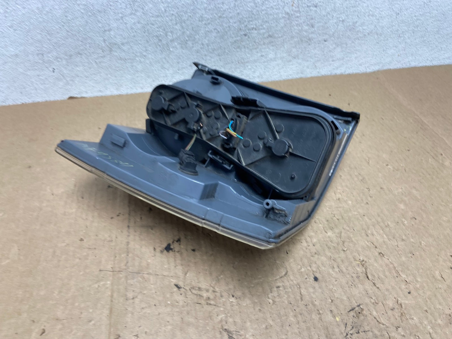 2003-2005 Land Rover Range Rover L322 Left Driver LH Tail Light AF9884 LK5