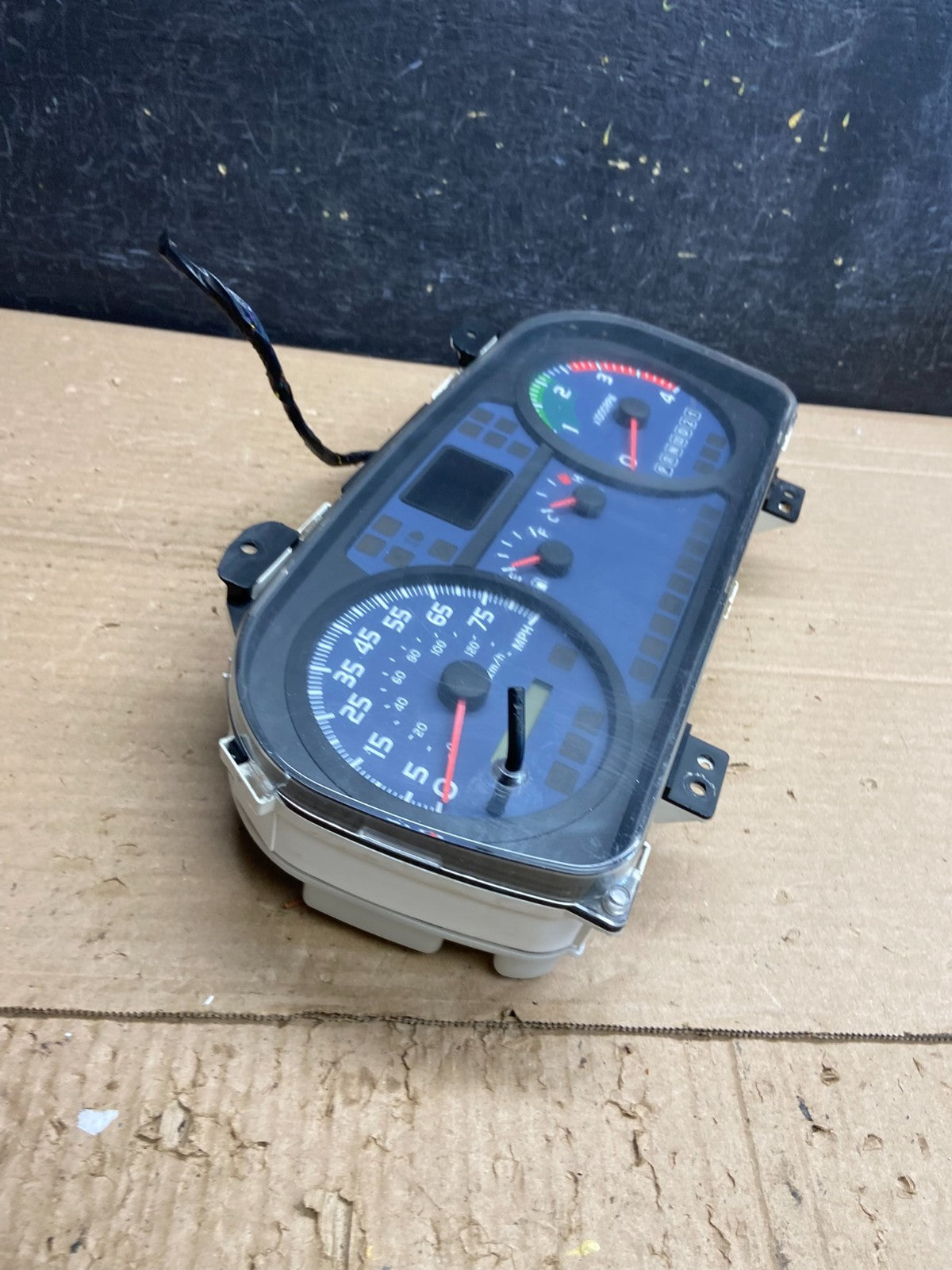 2008 Hino 268 Instrument Cluster P#83800-E0E40 AG03142