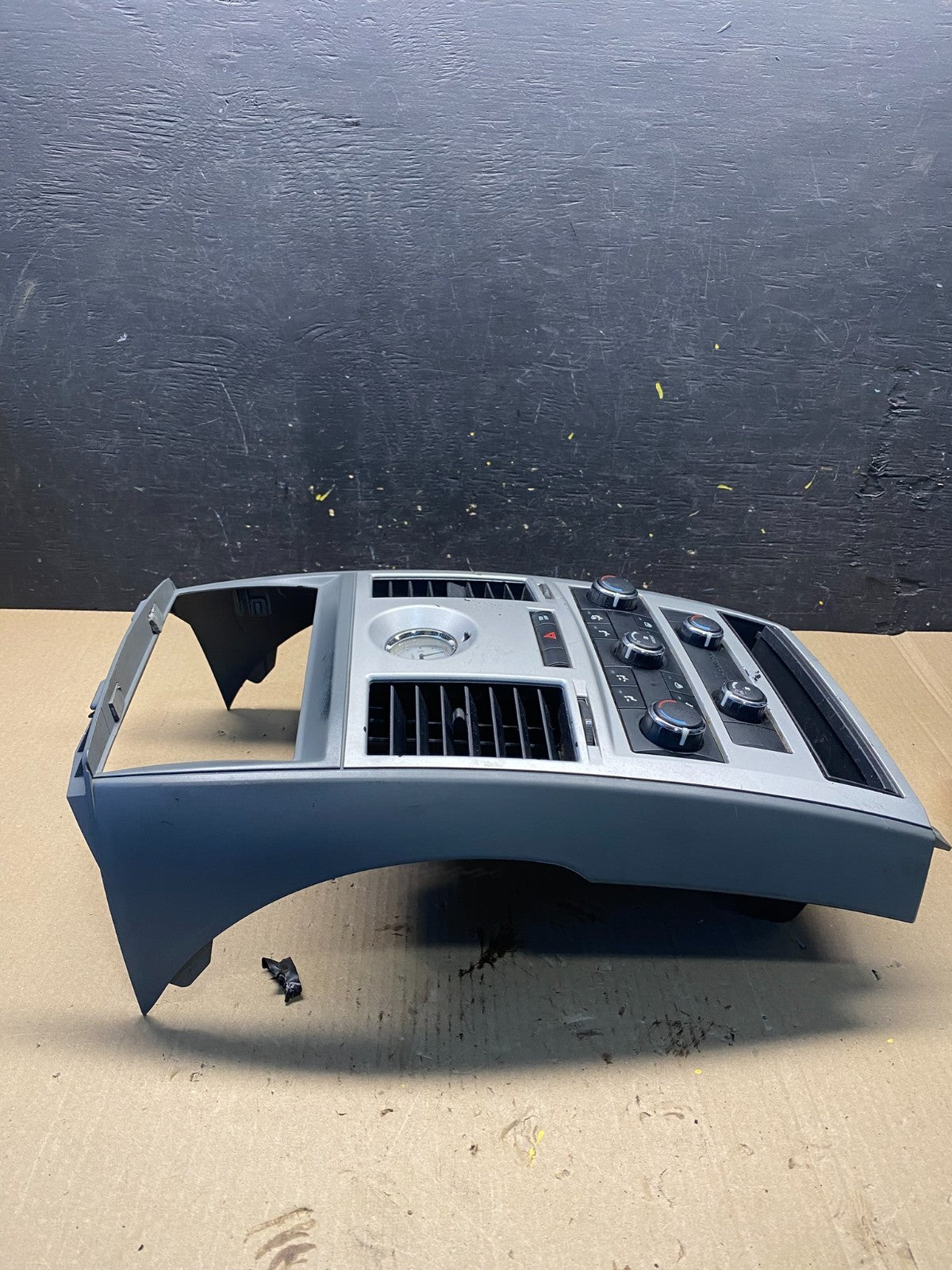 2008-2010 Dodge Grand Caravan  A/C Climate Control Unit Bezel Trim Oem Q6993 DG4