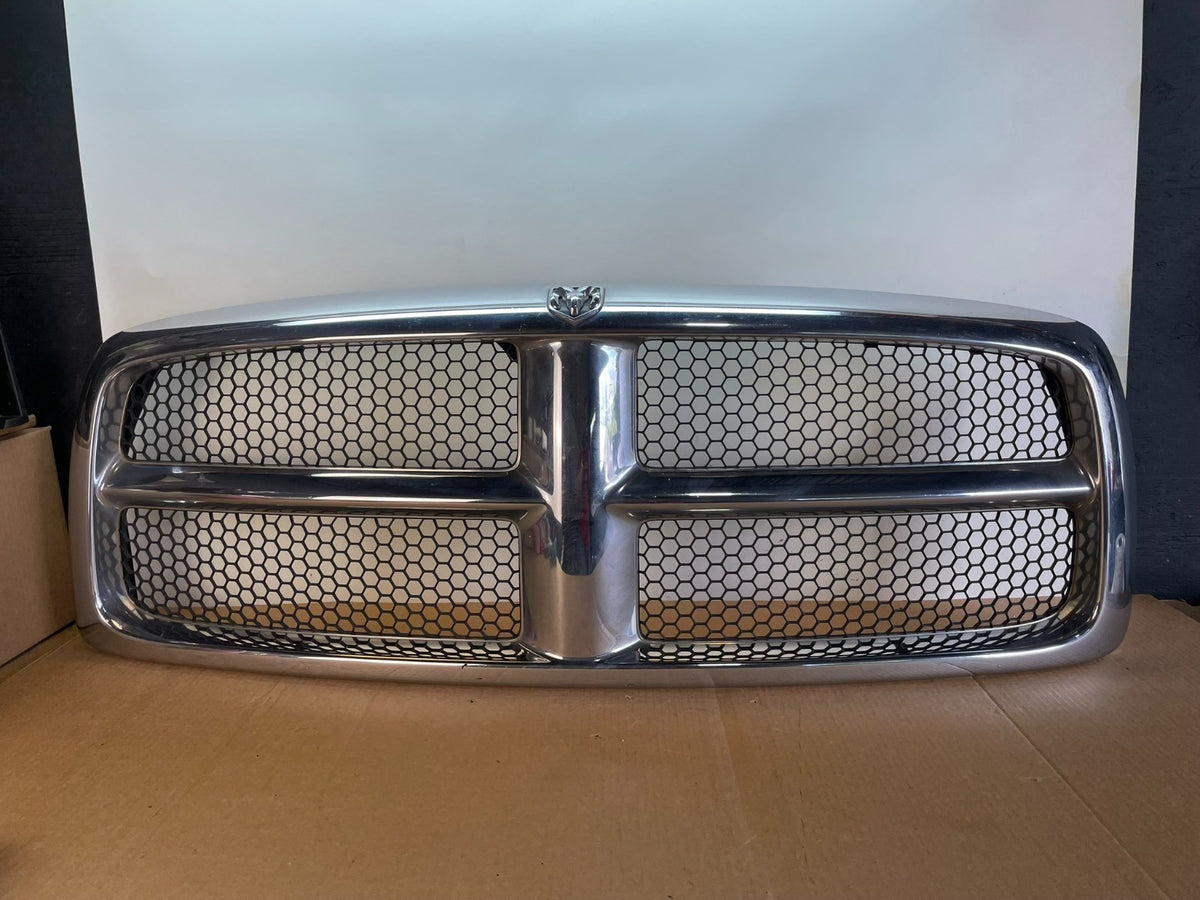 2002 2003 2004 2005 Dodge Ram 1500  Upper Front Grill Grille AH0048 DG0
