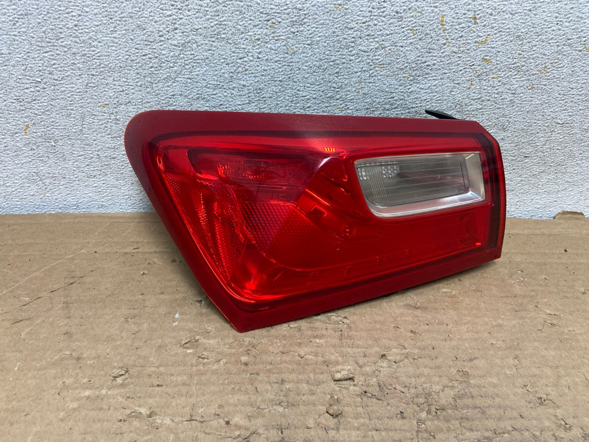 2016 - 2020 Chevrolet Malibu Left Driver LH Side Tail Light AH9247 LK0
