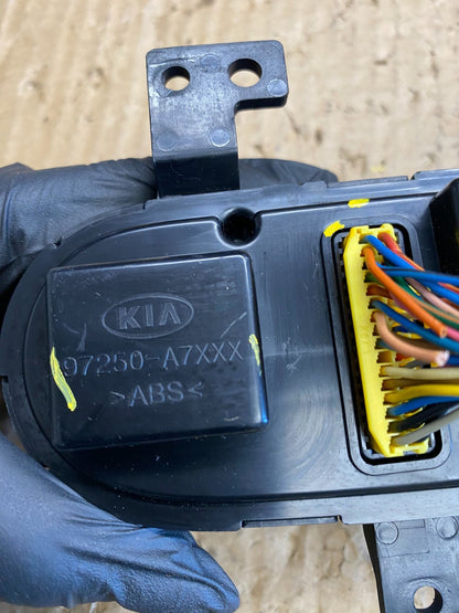 2014 - 2016 Kia Forte Temperature A/C Heater Climate Control AC9638 DG5