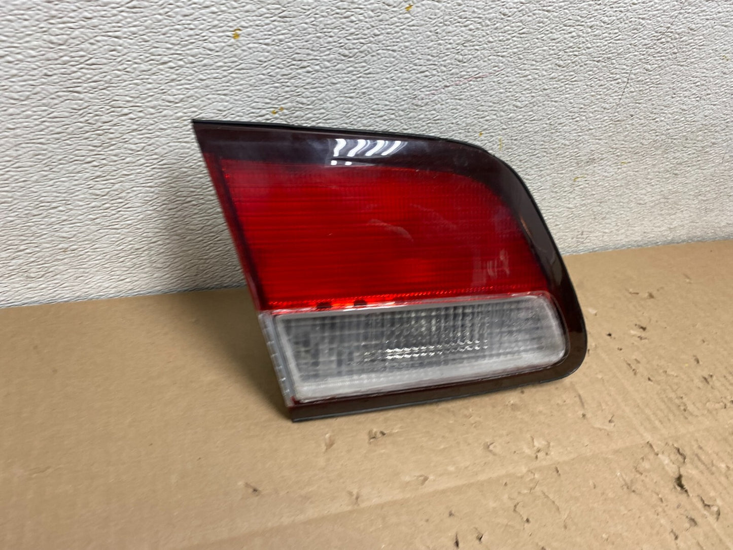 1997 1998 1999 Nissan Maxima Left Driver LH Inner Tail Light Oem I9113 DW2