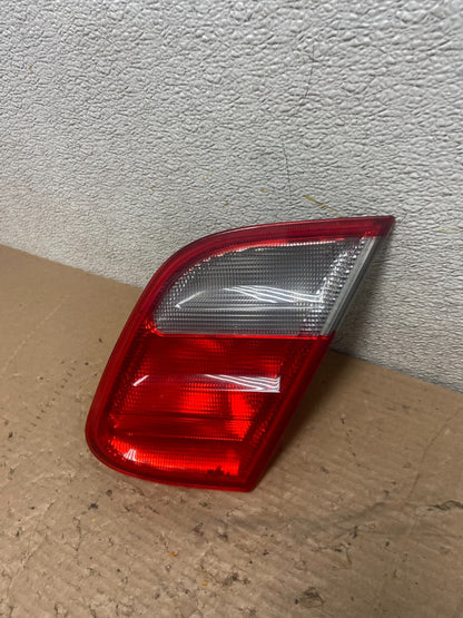 1998-2003 Mercedes Benz CLK Inner Right Passenger RH Tail Light Lamp R1140 DW2