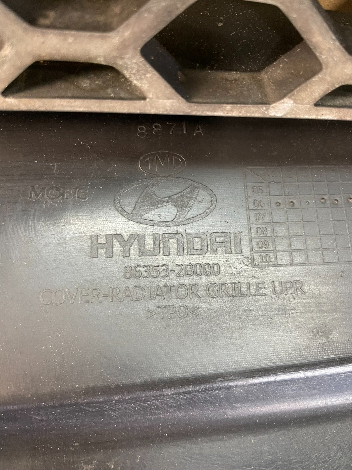 2007 to 2009 Hyundai Santa Fe Front Upper Grill Grille AD5516 DG4